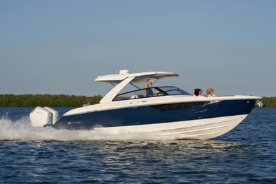 Cobalt R35 Outboard
